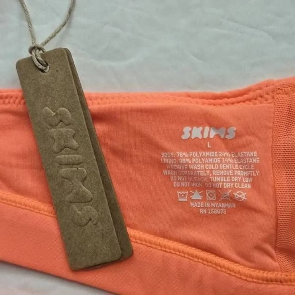SKIMS TRIANGLE CROSS FRONT BRA NWT - Picture 7 of 9